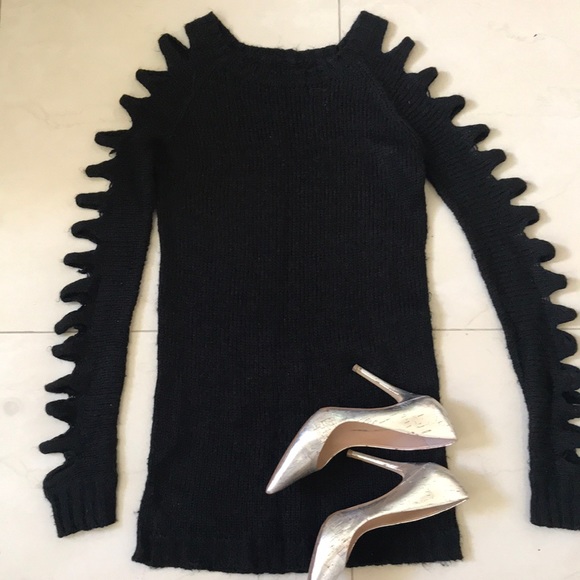 Beautiful top - Picture 3 of 3